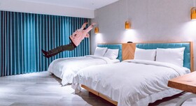 Unique Hotel-Dash 23 Hotel-Giant Hotel