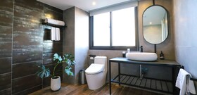 Unique Hotel-Dash 23 Hotel-Giant Hotel