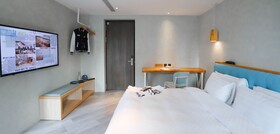 Unique Hotel-Dash 23 Hotel-Giant Hotel