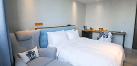 Unique Hotel-Dash 23 Hotel-Giant Hotel