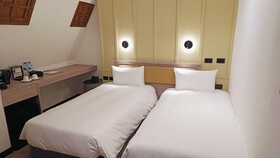 Voyager Hotel