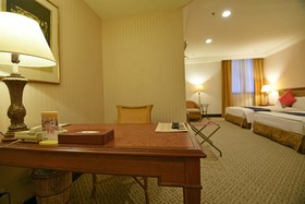 Wei-Yat Toong Mao Grand