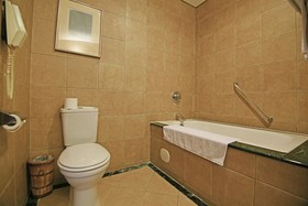 Wei-Yat Toong Mao Grand