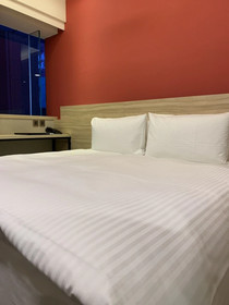 Airport Express Hotel