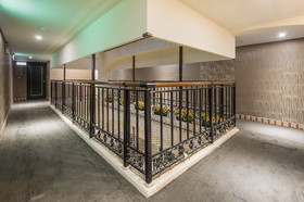 Flora Hotel Main Station