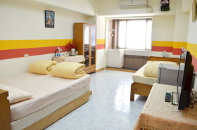 Holo hostel