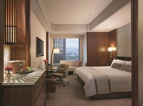 Shangri-La's Far Eastern Plaza Hotel Taipei