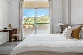H& Yu Krung Style Inn