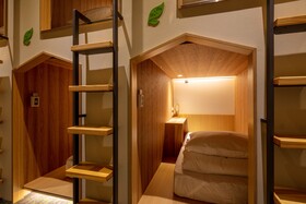 Cho Stay Capsule Hotel-Taoyuan International Airport
