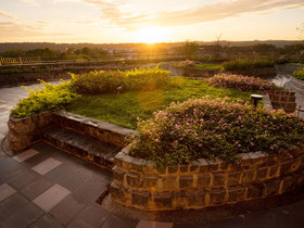 Fame Hall Garden Hotel
