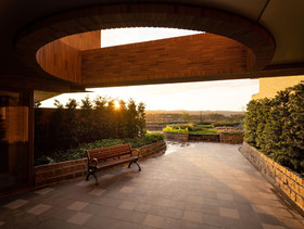 Fame Hall Garden Hotel