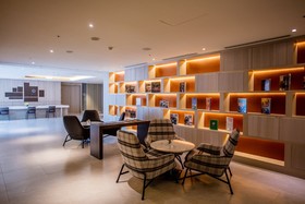Fullon Hotel Taoyuan Airport Access MRT A8