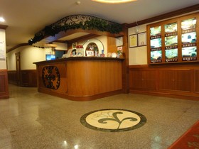 Hua Yue Hotel