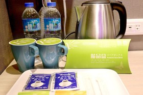 Kiwi Share Hotel Zhongli Station Branch