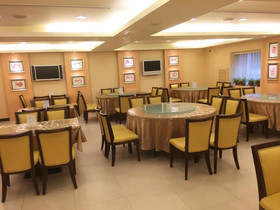 Metropolis Hotel