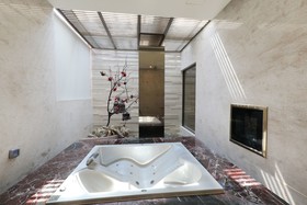 Mos Motel