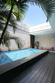 Mos Motel