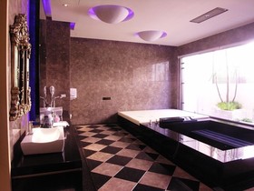 Mos Motel