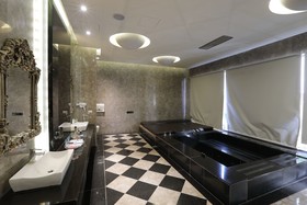 Mos Motel