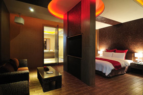One Plus One Hotel