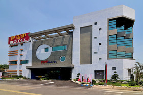 One Plus One Hotel
