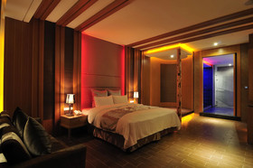 One Plus One Hotel