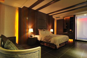 One Plus One Hotel