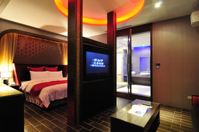One Plus One Hotel