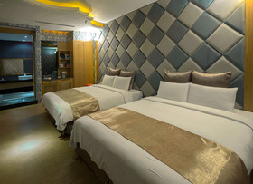 One Plus One Hotel