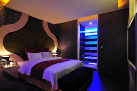 One Plus One Hotel