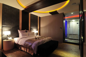 One Plus One Hotel