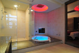 One Plus One Hotel