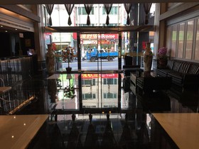 Well Garden Hotel