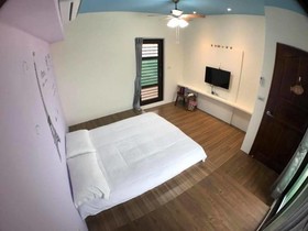 Sunny Bed and Breakfast
