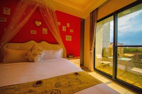 C'est La Vie No. 8 B&B