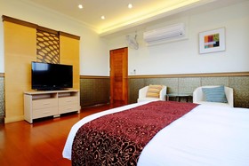 Kuan Pin Four Season Villa