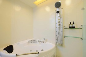 Kuan Pin Four Season Villa