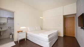 Yuanjyuge B&B