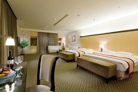 Queena Plaza Hotel Tainan