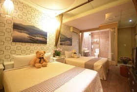 Sun Moon Love Hotel
