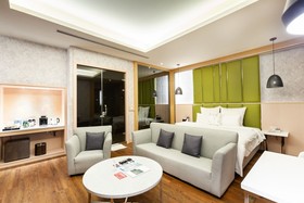 Six Star Motel Zhongli