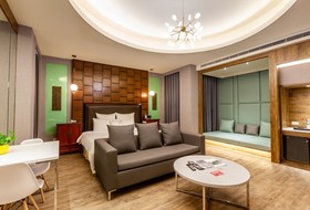 Six Star Motel Zhongli