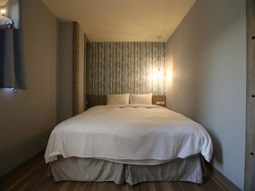 Central Hotel
