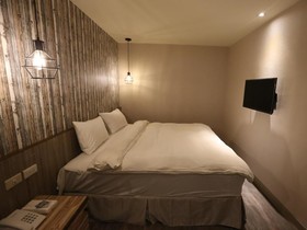 Central Hotel