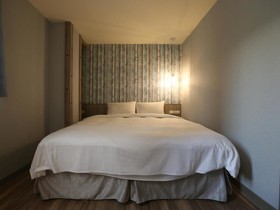 Central Hotel