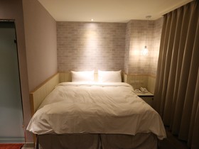 Central Hotel
