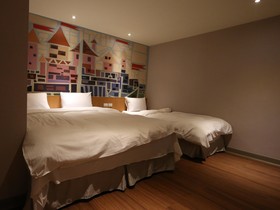 Central Hotel