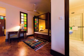 Protea Hotel Dar es Salaam Courtyard