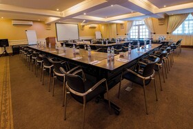 Protea Hotel Dar es Salaam Courtyard