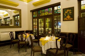 Protea Hotel Dar es Salaam Courtyard